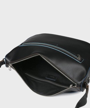 Paul Smith ロゴエンボス ショルダーバッグ ブラック