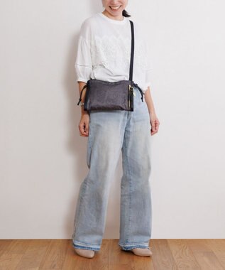 ACE BAGS & LUGGAGE HAyU × ace.  ユッカ ショルダーバッグ 17831 チャコール（ネコヘッド柄）