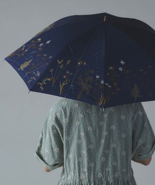 AND WOOL 〈一級遮光生地・晴雨兼用〉ボタニカル刺繍の日傘 （長傘タイプ） ネイビー