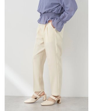 earth music&ecology 接触冷感テーパードパンツ Off White