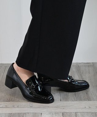 APOM イタリアンレザー ブロックヒールビットローファー45 ブラックエナメル