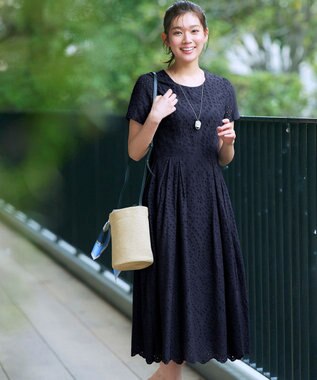 Tiaclasse 【洗える】パンチングレーススカラップワンピース ネイビー