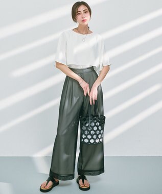 23区 L 【吸水速乾/UVカット/接触冷感】ストレッチジョーゼット  ケープデザイン カットソー ホワイト系