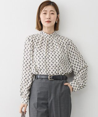 23区 モダンアートプリントギャザーブラウス