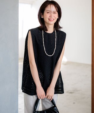 組曲 【先行予約・WEB限定】エンブロイダリーレースノースリーブ ブラウス ブラック系