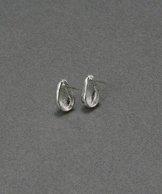 Phoebe 〈金属アレルギー対応〉パフメタルピアス　シルバー/ニッケルフリー シルバー