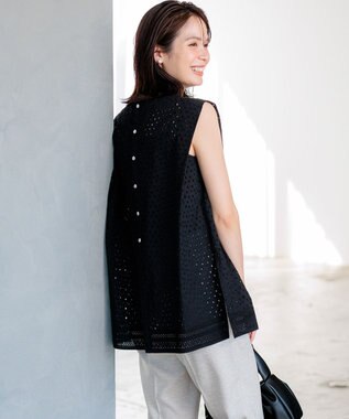 組曲 【先行予約・WEB限定】エンブロイダリーレースノースリーブ ブラウス ブラック系