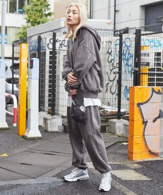 WEGO ピグメントハーフZIPロゴプルパーカー ブラウン