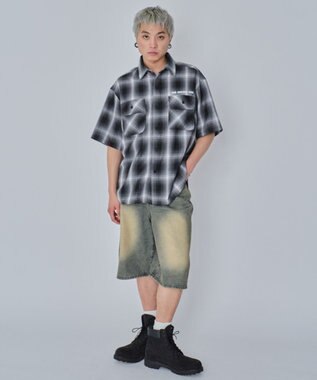 WEGO 【ユニセックス着用ITEM/MLサイズ展開】イラストオンブレチェックシャツ（SS） ブラックチェック1