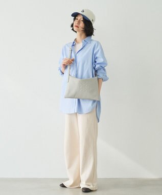 russet エンボスモノグラムショルダーバッグ(CE-1547) L.Gray