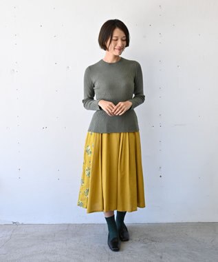 muuc 〈コットン×リネン〉〈高品質なドライタッチ生地〉〈遠州織物の工場で織られた上質な生地〉野小花刺繍 ウエスト後ろゴムあり 裏地あり ギャザースカート イエロー