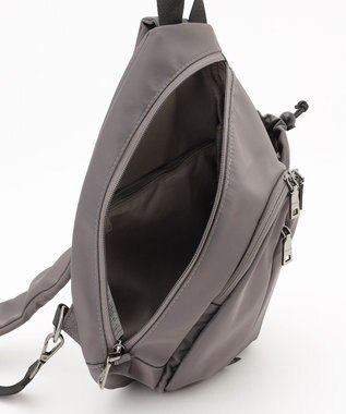 Y'SACCS 【Y’SACCS vous et】フロントファスナークロスボディバッグ グレー