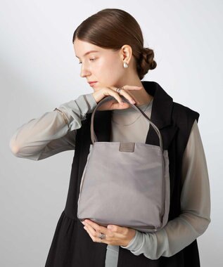 Y'SACCS スクエアすっきりトート Sサイズ グレージュ