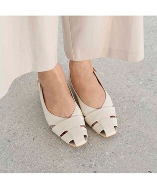 Riz raffinee <Riz raffinee>グルカデザインバックベルトパンプス アイボリー