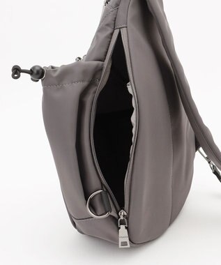 Y'SACCS 【Y’SACCS vous et】フロントファスナークロスボディバッグ グレー