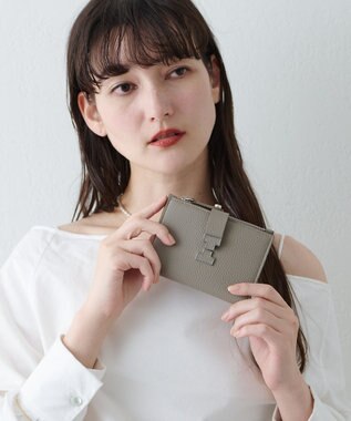 IACUCCI アバ ハーフウォレット CERVO グレージュ