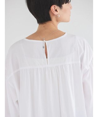 AMERICAN HOLIC 接触冷感キャンディースリーブサイドスリットブラウス Off White