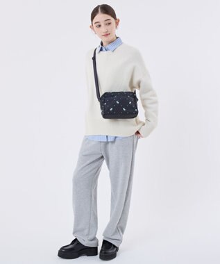 LeSportsac DANIELLA CROSSBODY/フローラルラティスEMB フローラルラティスEMB