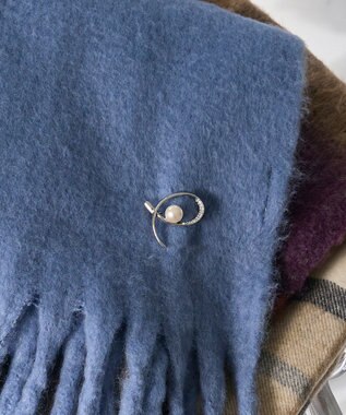 Phoebe クロスカーブパールビジューブローチ　シルバー シルバー