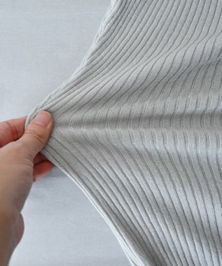 muuc 〈高品質シルク＆スーピマ超長綿〉〈洗えるニット〉〈通年着られる〉Vネックプルオーバー グレー