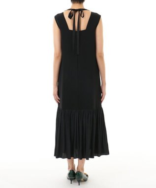 GRACE CONTINENTAL ネックレス付ティアードドレス ブラック