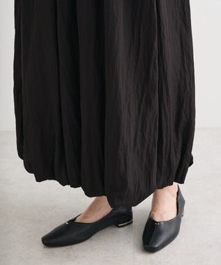 Green Parks 微光沢サテンバルーンスカート Black
