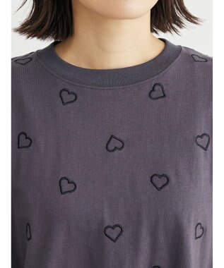 Green Parks ・Ｄｏｕｂｌｅ　Ｆｌａｇｓ　ハート刺繍ロンＴ Charcoal Gray