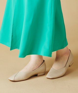 Dominic3 アシメカット パンプス ベージュ