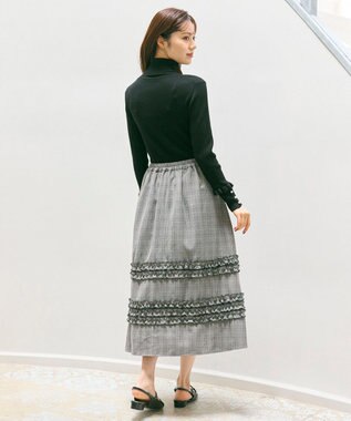 Feroux パールボタン リブタートル ニット ブラック系