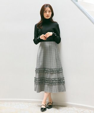 Feroux パールボタン リブタートル ニット ブラック系