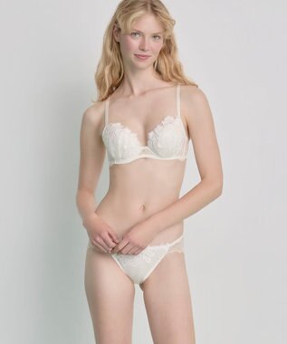 une nana cool 【ベロアのレースが特別感を演出】クリスマスモチーフブラ アイボリー