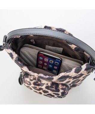 UNBILLION カシュカシュ cachecache / アクセポーチ付ナイロントート レオ