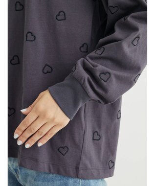 Green Parks ・Ｄｏｕｂｌｅ　Ｆｌａｇｓ　ハート刺繍ロンＴ Charcoal Gray