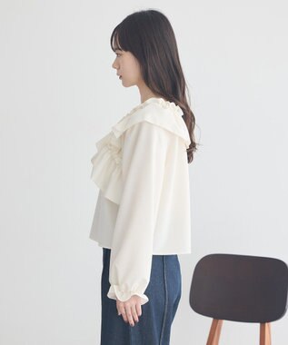 earth music&ecology フリルオフショルブラウス Ivory