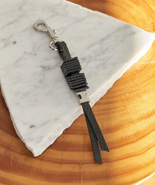 IACUCCI 【予約】ブリーノ チャーム CERVO ブラック