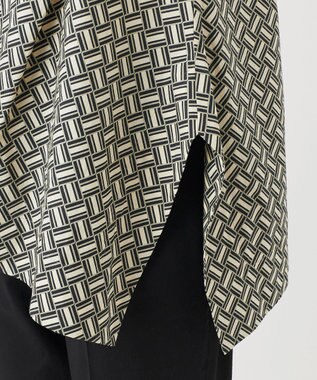 23区 S 【R(アール)】ジオメトリックプリント ハンカチヘム ブラウス ジオメトリックプリント