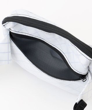 JOSEPH ABBOUD MOUNTAIN 【Flowfold・リサイクル素材】Explorer Fanny Pack 1.5L ウエストバッグ ホワイト系
