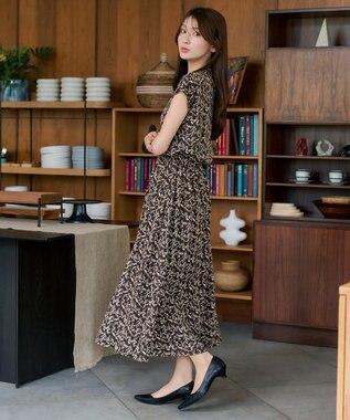 Tiaclasse 【新色追加】花柄フレンチスリーブワンピース ブラウン