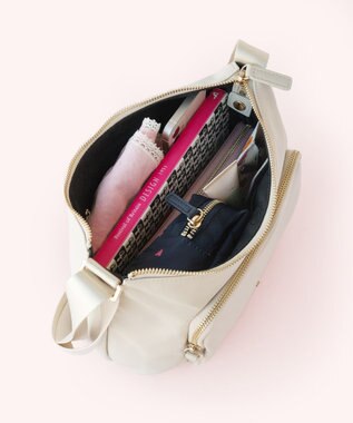 TOCCA 【八木アリサさん着用】OPENING SENSE NYLONBAG ショルダーバッグ アイボリー系