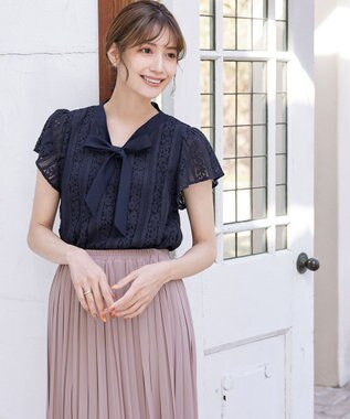 Tiaclasse 【洗える】幅広く活躍が期待できるボウタイレースブラウス ネイビー
