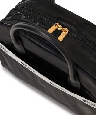 LeSportsac SQUARE TH CROSSBODY/アップタウンブラックシャイン/ブラック2 アップタウンブラックシャイン/ブラック2