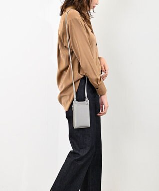 Atelier nuu 本革 スマホショルダー グレー