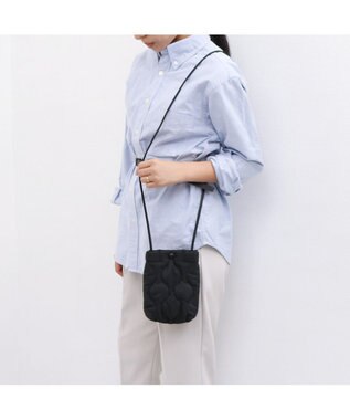 UNBILLION cachecache ナイロンキルティングスマホショルダー ブラック