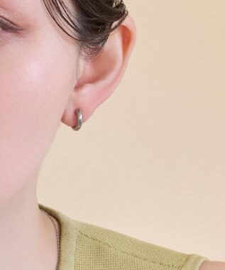 Phoebe 【痛くないシリーズ/金属アレルギー対応】ミニマルストレートフープライトフィットイヤリング　シルバー シルバー