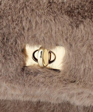 23区 フェイクファーチェーン ショルダー バッグ ブラウン系