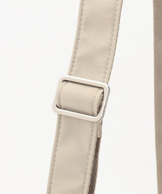 Y'SACCS ブロックモチーフポシェット アイボリー