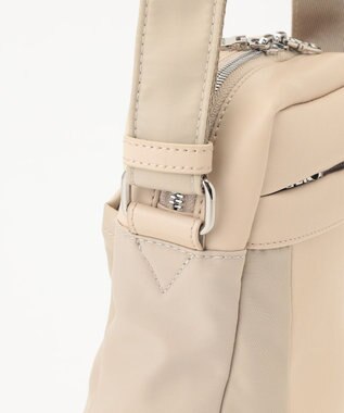 Y'SACCS ブロックモチーフポシェット アイボリー