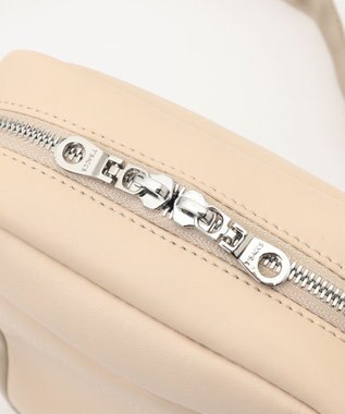 Y'SACCS ブロックモチーフポシェット アイボリー