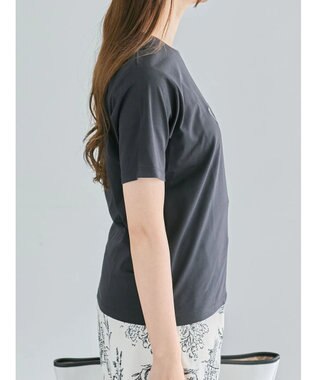 Te chichi パール&刺繍ロゴスタンダードTシャツ ブラック