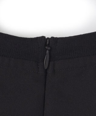 ICB 【洗える】FluidBackSatin ノースリーブプルオーバー ブラック系